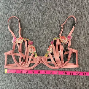 Victoria’s Secret Very Sexy Bra thumbnail 14