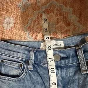 Aritzia denim forum the twiggy high rise flare 28L size 27 thumbnail 9