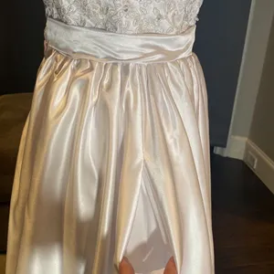 Women’s White Satin Full Length Prom Party Dress Corset Back Size 2 NWOT thumbnail 8