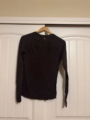 Athleta Activewear Top Estimated Size Xtra Small Dark Gray Fitted Long Sleeve thumbnail 2