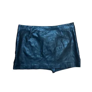Zara black‎ faux leather mini skirt with bow detail sz M thumbnail 2