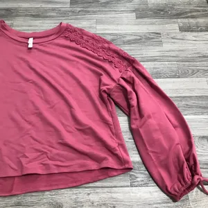 Xhilaration Coral Balloon Arm Lace Trim Pullover; Large Women’s thumbnail 2
