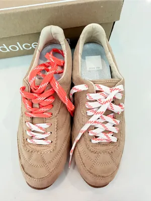New Dolce Vita Laini Suede Sneakers Sz 7.5 Camel Shoes Low Profile Sleek thumbnail 2