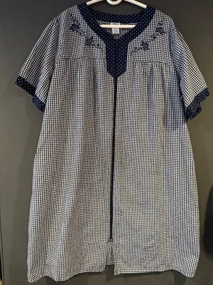 Croft & Barrow 2X Gingham Zip House Dress Robe Navy White Grannycore Comfy thumbnail 1