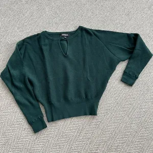 Express sweater thumbnail 1