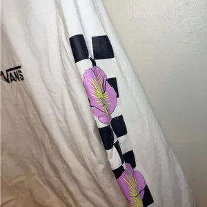 Vans Women's White and Black Shirt thumbnail 6
