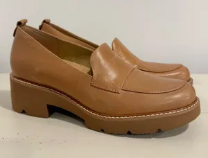Naturalizer Darry Lug Sole Platform Loafers Tan Cognac Leather Size 7 thumbnail 1