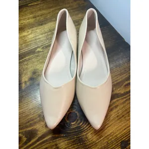Neutral Pointed Toe Low‎ Heels Size 11 thumbnail 3