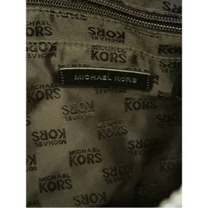 Michael Kors Jet Set Large Convertible Shoulder Crossbody MK Signature Black thumbnail 14