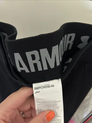 Under Armour Black Strappy Sports Bra and High-Waist Leggings Set thumbnail 3