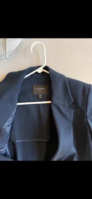 Banana Republic Blazer Women’s Navy thumbnail 2