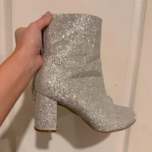 Heeled Boots Size 7.5 thumbnail 1