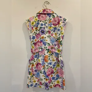 Floral Cotton Twill Sleeveless Button-down Mini Dress with adjustable waist thumbnail 8