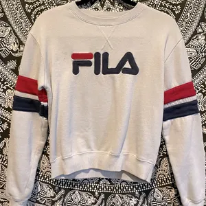 FILA Crewneck thumbnail 1