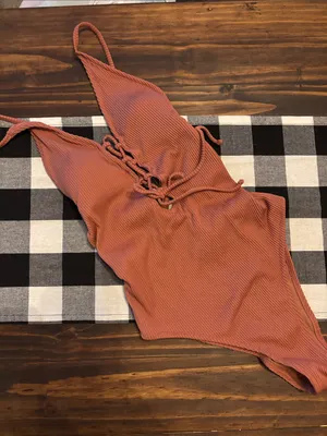Cupshe small rose color lace up one piece swimsuit new thumbnail 1