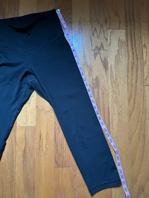 Old Navy Elevate Go-Dry Leggings thumbnail 4