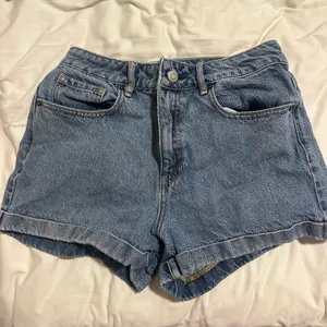 Pacsun Denim Mom Shorts thumbnail 1