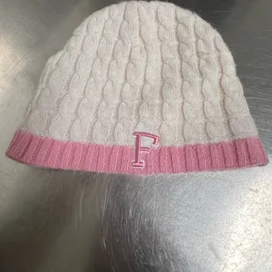 Top of the World University of Florida Womens White & Pink Cable Knit Beanie EUC thumbnail 2