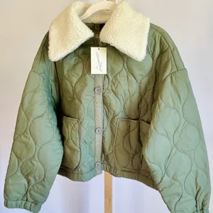 Universal Threads Olive Green Quilted Jacket Faux‎ Shearling Collar Small NWT thumbnail 1