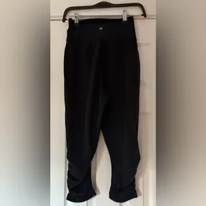 Lululemon‎ Black Size 4 Cross Waist Sweatpants Cropped EUC thumbnail 2