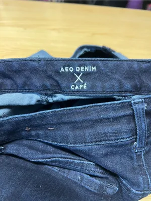 American Eagle Super Hi-Rise Shortie Dark Wash Stretch Denim Shorts Size 8 thumbnail 7