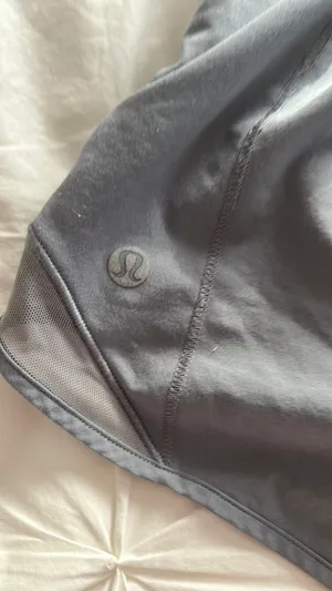 Lululemon Shorts Hotty Hot High-Rise thumbnail 2