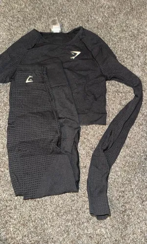 Gymshark Leggings and Longsleeve Top Set thumbnail 1