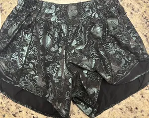 Lululemon Hotty Hot Shorts 4” thumbnail 1