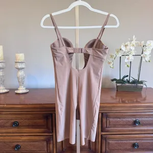 SKIMS Deep Plunge Shapewear Mid Thigh Bodysuit Clay Medium NWOT thumbnail 6