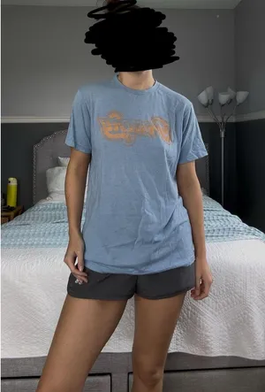 Boutique “Peachy” Tee Blue Size M thumbnail 1