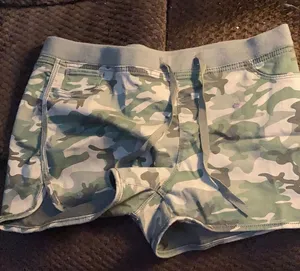 FINAL MARKDOWN No boundaries junior camo look shorts xl thumbnail 1