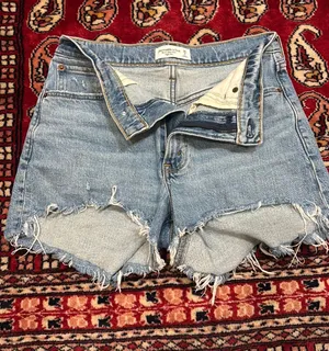 Abercrombie High-Rise Mom Shorts thumbnail 1