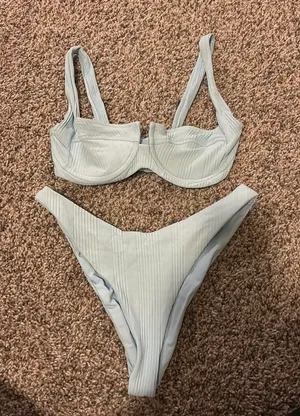 Bikini thumbnail 1