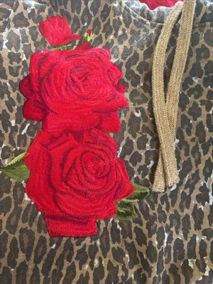 Ariat x Rodeo Quincy Hoodie XL Leopard Print Camo & Embroidered Rose Logo Sleeve thumbnail 8