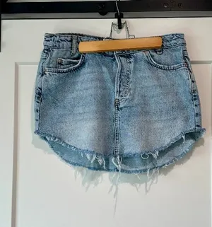 Free People We The Free Raw Hem Denim Mini Skirt Light Wash Size 10 thumbnail 1