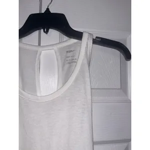 Yoga Nike Dri-Fit Workout Tank Top “Size XS” (B35) thumbnail 3