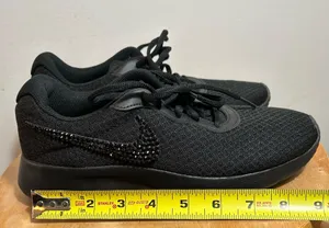 Women's shoes.Nike brand. Size 8.$40. thumbnail 7