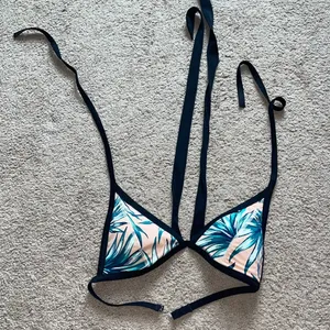 PINK - Victoria's Secret padded bathing suit top thumbnail 2