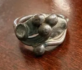Vintage Ring Size 4.5 thumbnail 1