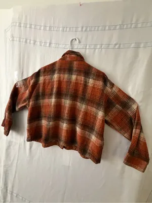 Easel Los Angeles Plaid Women’s size L Cropped Flannel Shirt Shacket (A616) thumbnail 8