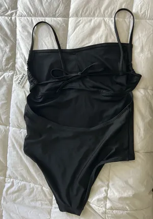 Old Navy Swimsuit One-Piece thumbnail 1