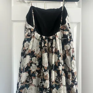 Abercrombie & Fitch Maxi dress size medium Low Back Babydoll floral thumbnail 6