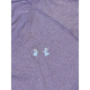 Under Armour women's medium (semi-fitted) purple V-neck Heatgear t-shirt thumbnail 3