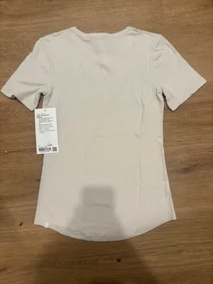 Lulu Lemon Hold Tight Short Sleeve thumbnail 2