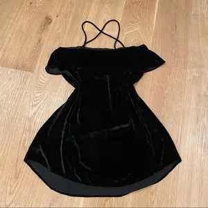 Madewell Velvet Ruffle Mini Dress in Black Size M thumbnail 1
