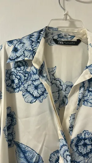 ZARA Button-Up Shirt thumbnail 3