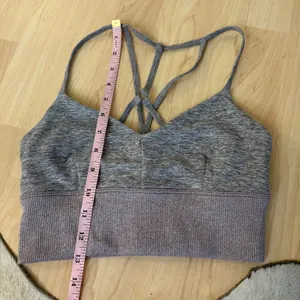 ALO Yoga‎ Alosoft Lavish Sport Bra Grey/ Purple Size Extra Small thumbnail 6
