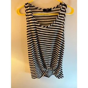 Coin 1804 Los Angeles Striped Front Knot Tank Top Black White‎ Large thumbnail 2