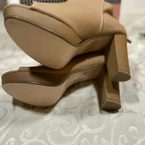 NIB! Stephen Ella back zipper, peekaboo toe, heeled booties size 9 thumbnail 7