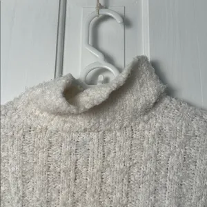 Columbia White Knit Womens Sweater Size Medium High neck Tank Built thumbnail 3